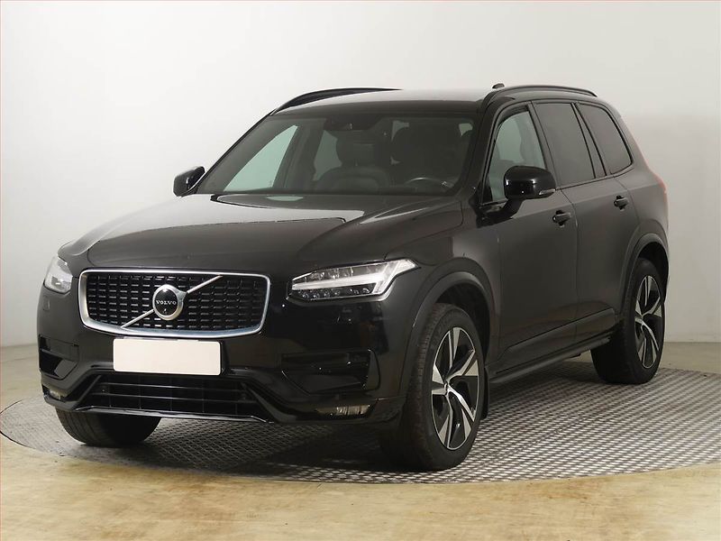 Volvo XC90 (2019) D5 AWD - fotka 2 z 31