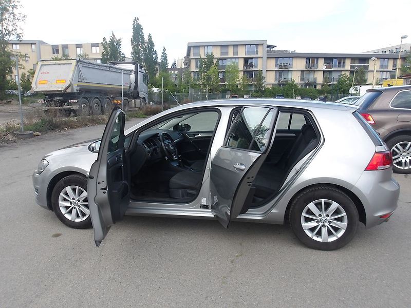 Volkswagen Golf 1,4TSi 92kW ČR ! 2.MAJ.! - fotka 12 z 27