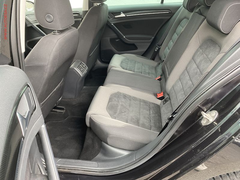 Volkswagen Golf (2014) 1.4 TSi, Highline, bixen - fotka 10 z 18