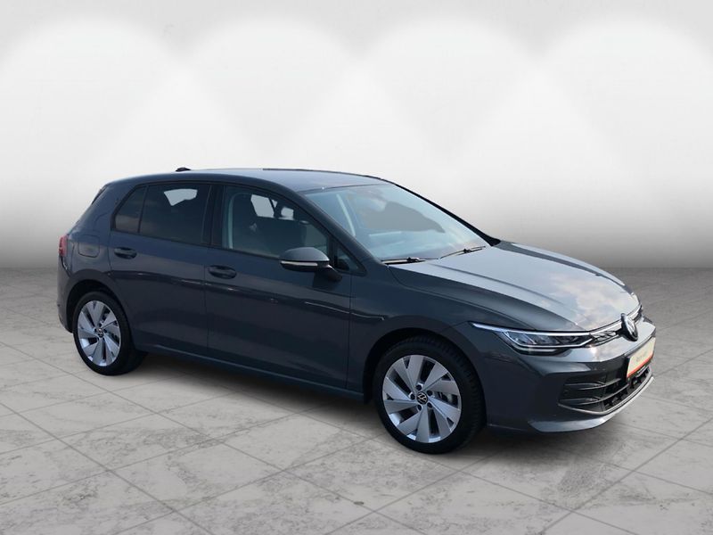 Volkswagen Golf 1.5 TSi LIFE - fotka 6 z 28