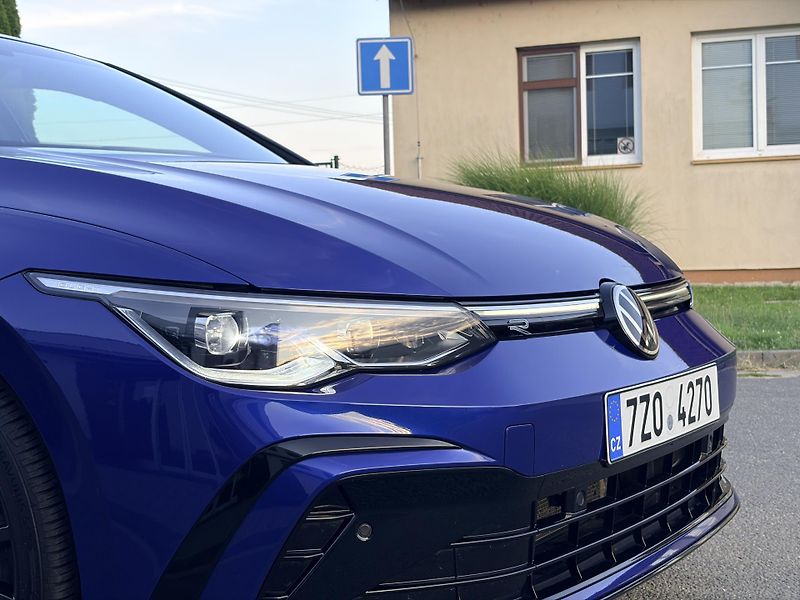 Volkswagen Golf 1.5TSI DSG R-LINE MATRIX PPF - fotka 5 z 58