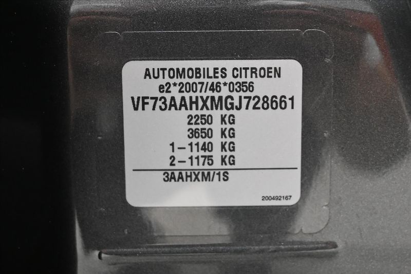 Citroën Grand C4 Picasso 2,0 HDI 110 kW 7 míst MANUÁL Z - fotka 11 z 26