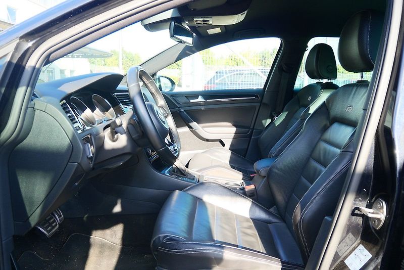 Volkswagen Golf - fotka 5 z 6