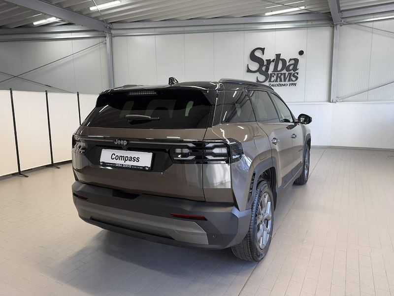 Jeep Compass (2026) First Edition e-Hybrid 145k eD - fotka 4 z 25