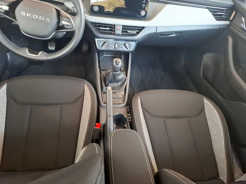 Škoda Kamiq (2025) SELECTION TSI 85/1.0 M6F - fotka 20 z 32