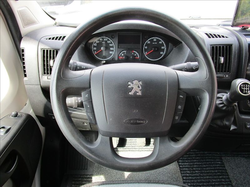 Peugeot Boxer 2.2HDi, Obytný, 5 míst - fotka 8 z 67