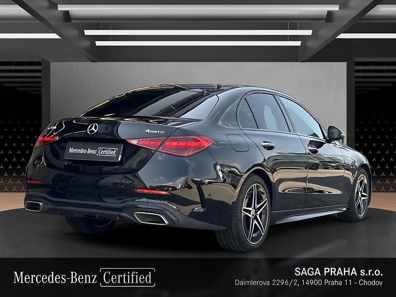 Mercedes-Benz Třídy C 200 4MATIC AMG Night - fotka 4 z 18
