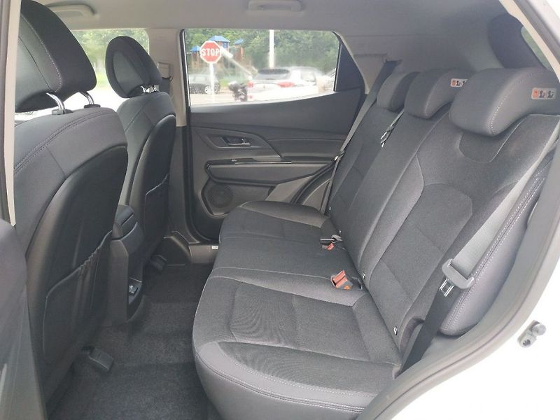 KGM Korando 1.5T, Style+2WD, AT, SKLADEM - fotka 11 z 33