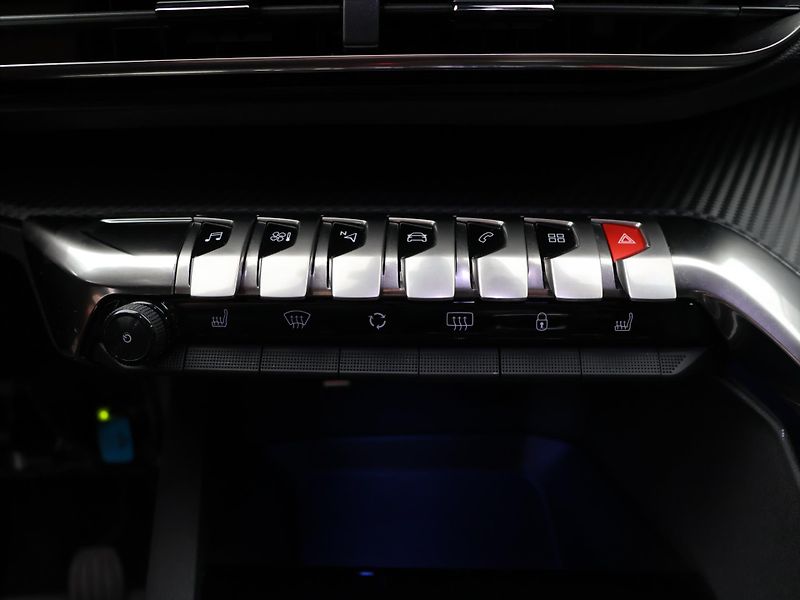 Peugeot 5008 1.2 PT 96kW Allure 7-Míst DPH - fotka 22 z 32