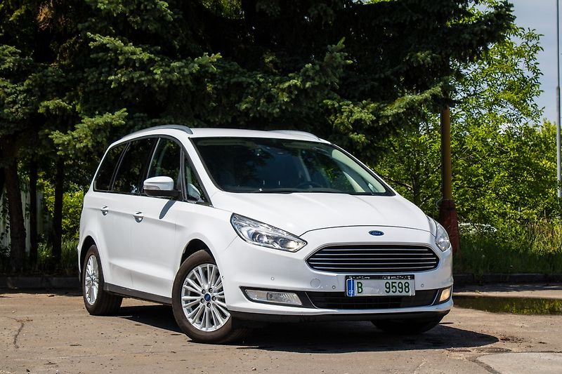 Ford Galaxy Titanium - fotka 3 z 25