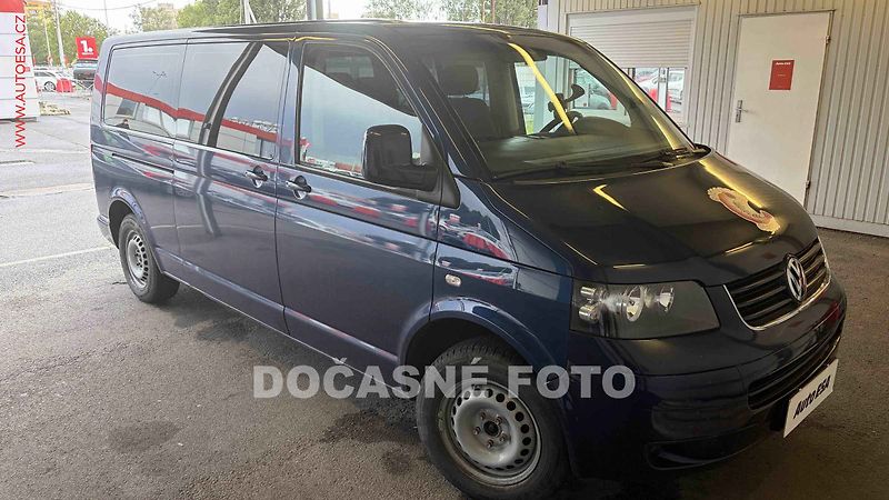 Volkswagen Caravelle (2006) 1.9TDi L2 9míst, Navi, autoAC - fotka 1 z 3
