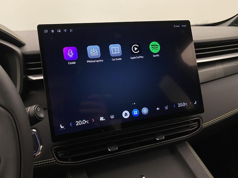 Lynk & Co 01 (2025) CORE PHEV AUT CZ 1.maj - fotka 42 z 95