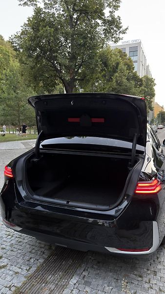 BMW Řada 5 (2025) - fotka 11 z 18