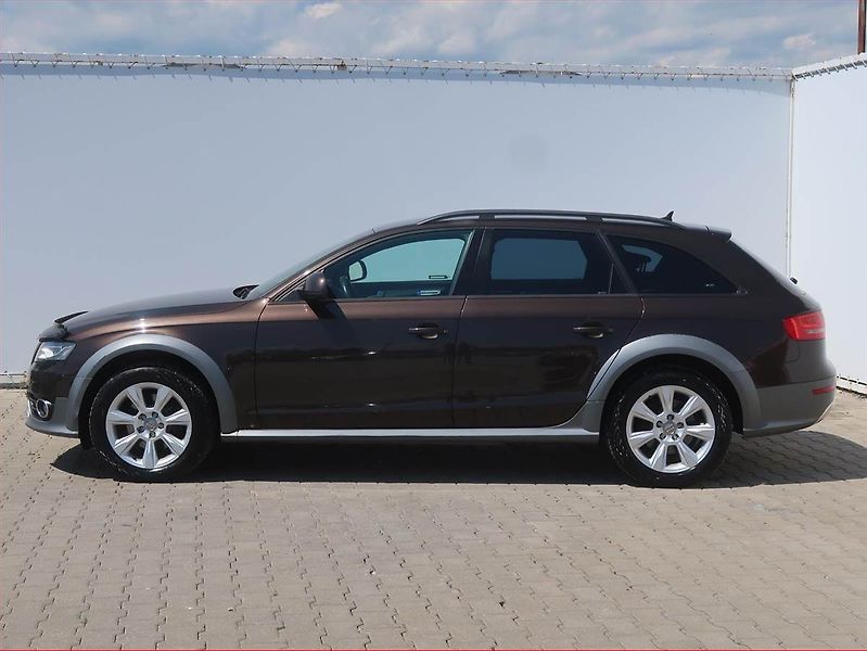 Audi A4 Allroad (2011) 2.0 TDI, 4X4, Serv.kniha - fotka 3 z 16