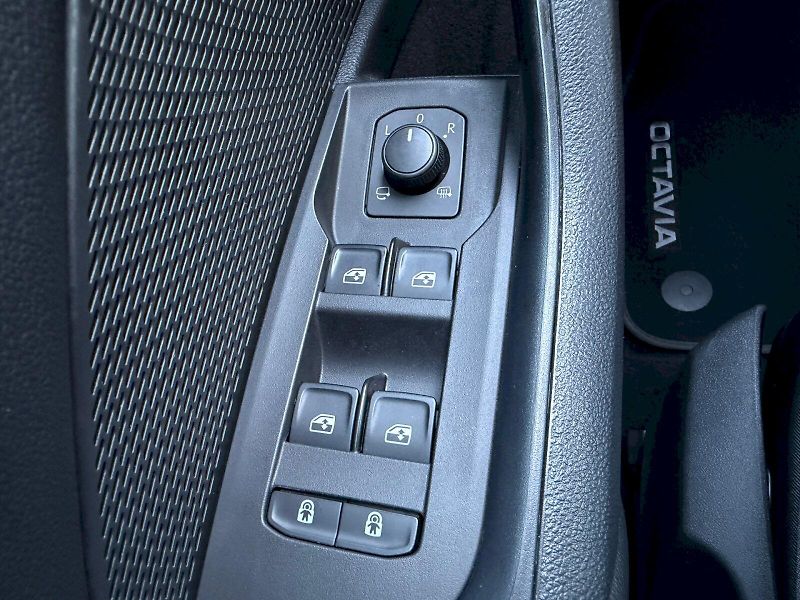 Škoda Octavia (2021) Combi 2.0 TDI 85kW Style - fotka 10 z 35