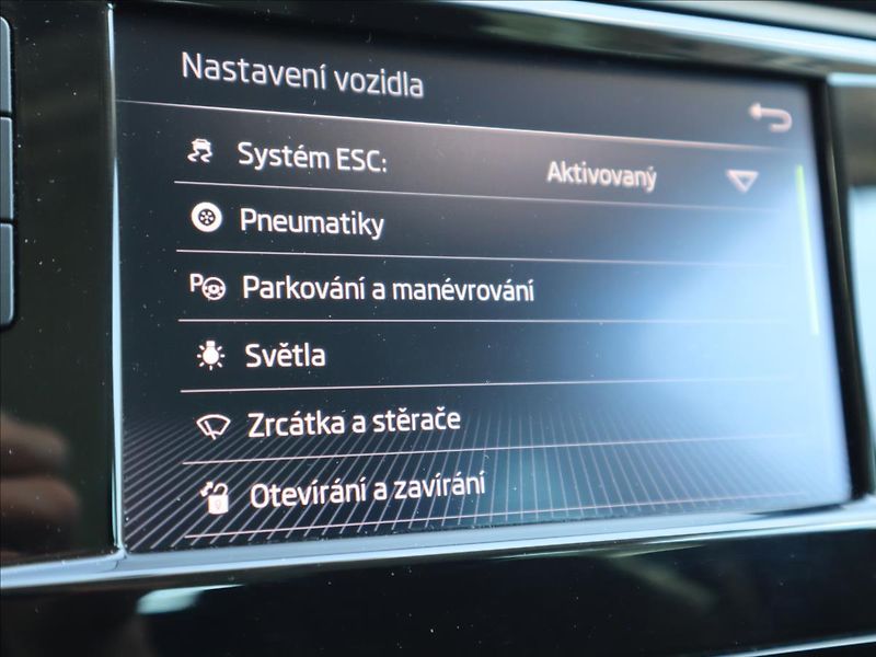 Škoda Octavia 2,0 TDi 110kW4x4 ParkPilot DPH - fotka 16 z 24
