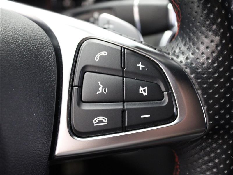 Mercedes-Benz CLA 2,1 CDI 200 4Matic AMG - fotka 19 z 37