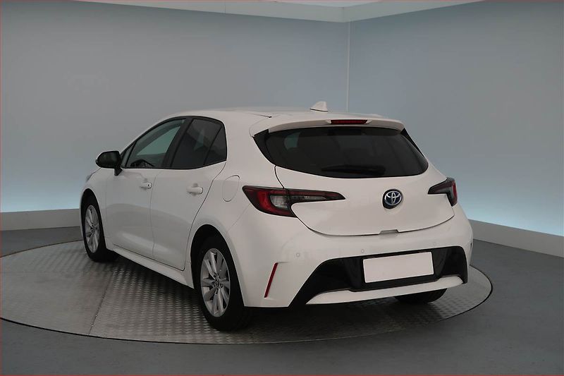 Toyota Corolla (2023) Comfort 1.8 Hybrid - fotka 4 z 19