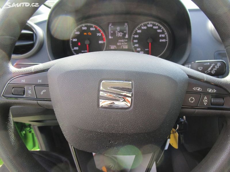 Seat Ibiza 1,0 - 55KW - NOVÁ STK - fotka 16 z 21