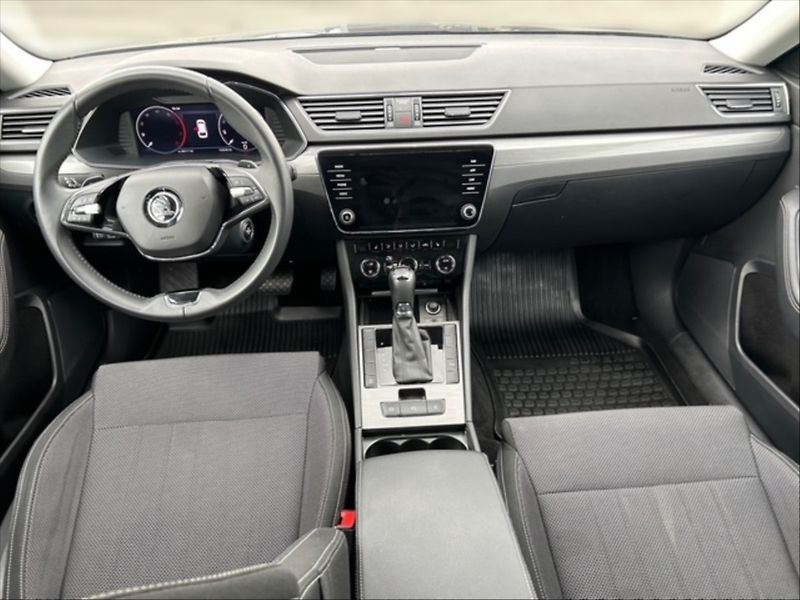 Škoda Superb 2,0 TDI 110 Style AT - fotka 9 z 11