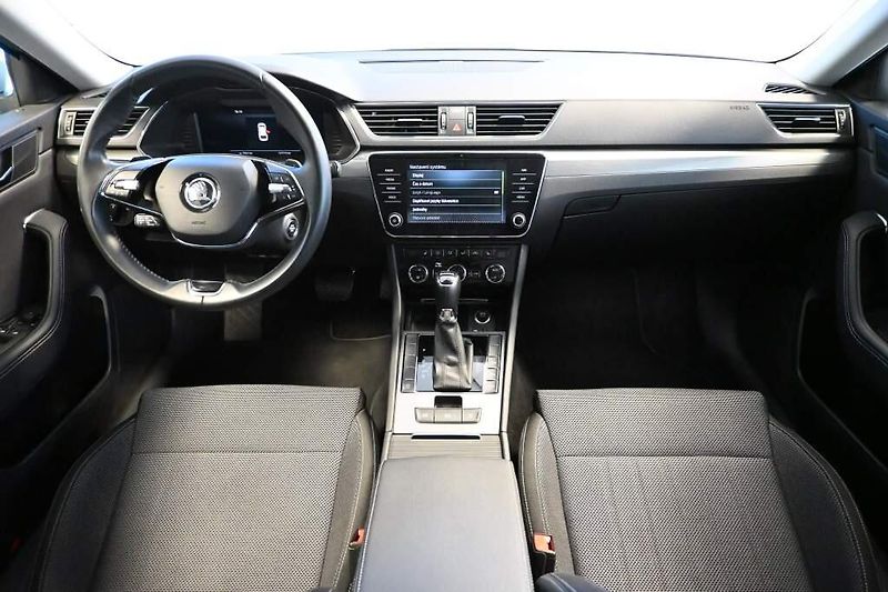 Škoda Superb (2024) 2.0 STYLE DSG LED Matrix ACC V - fotka 12 z 33