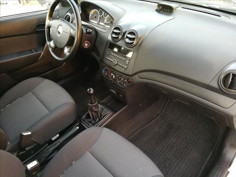 Chevrolet Aveo 1,2 i klima - fotka 9 z 14