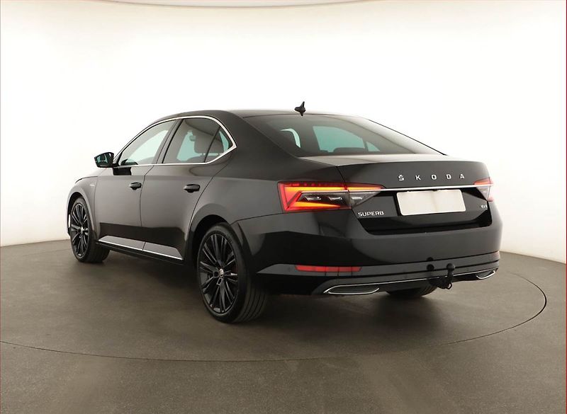 Škoda Superb (2023) Laurin&Klement 2.0 TDI - fotka 4 z 20
