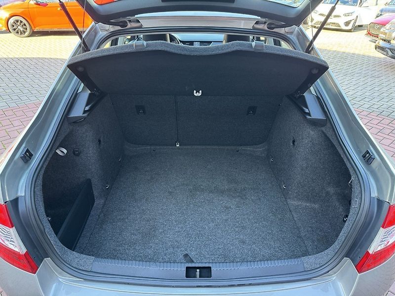 Škoda Octavia (2013) 2.0TDi  Klima Tempomat BT - fotka 23 z 45