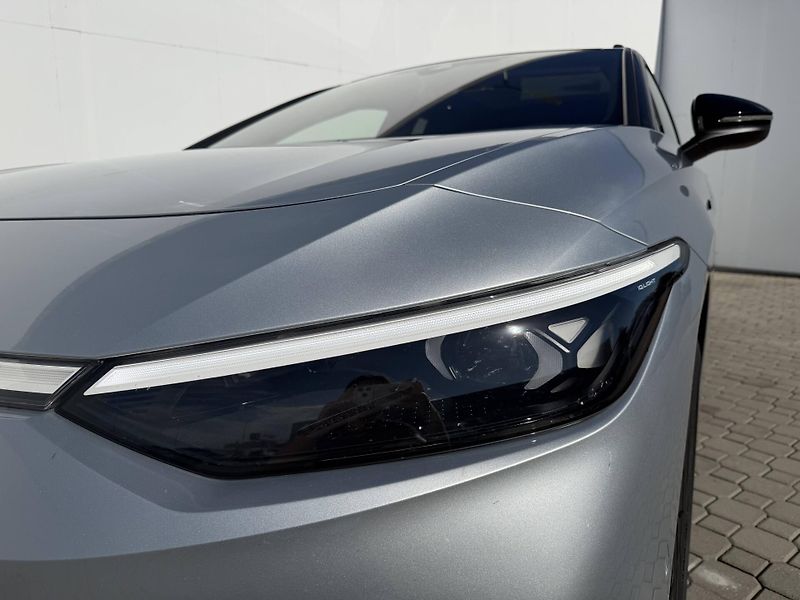 Volkswagen ID.7 Tourer (2025) GTX People 86kWh 4Motion - fotka 9 z 25