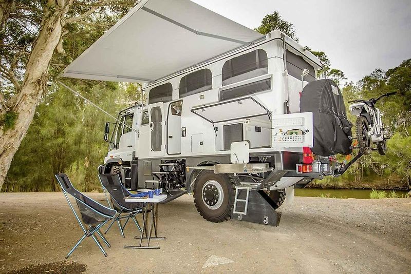 Mercedes Unimog EarthCruiser