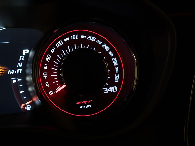 Dodge Challenger SRT HELLCAT 6.2 V8 | 527 kW  - fotka 29 z 56