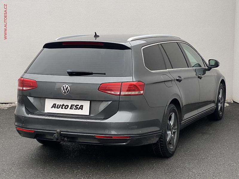 Volkswagen Passat (2015) 1.6TDi, DSG, LED - fotka 4 z 19