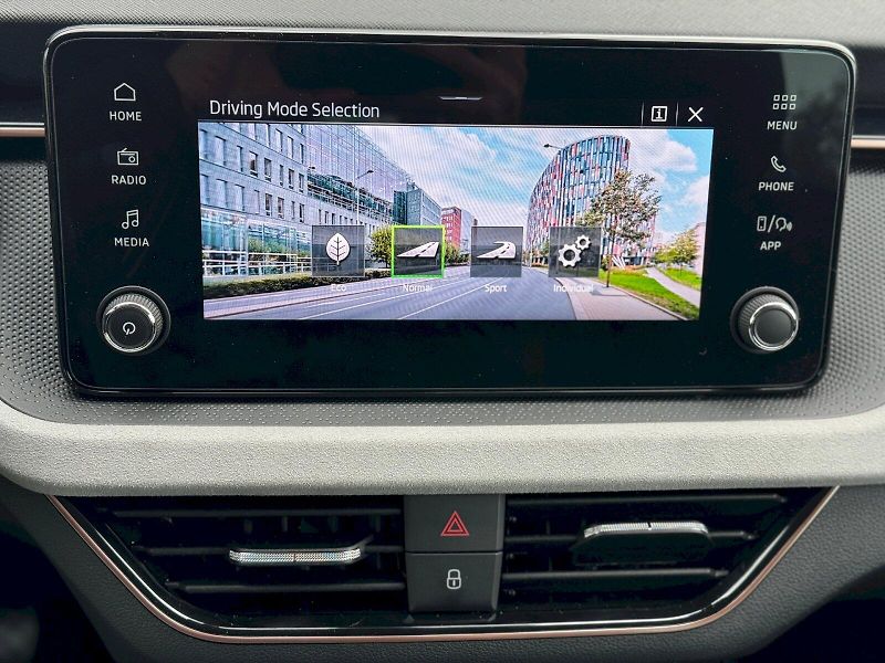 Škoda Kamiq (2026) Top Selection 1.0 TSI 85 kW DS - fotka 13 z 24