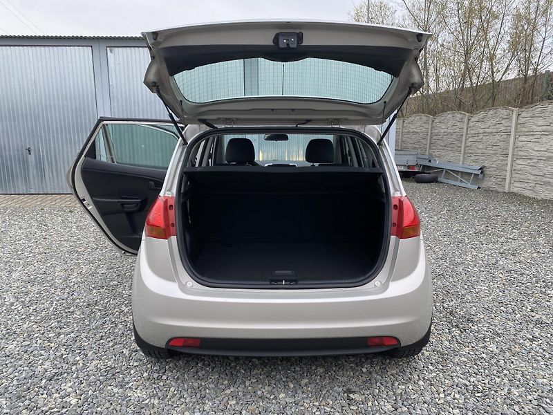 Kia Venga 1.4i 16v 90PS KLIMA SERVIS!!!  - fotka 106 z 144