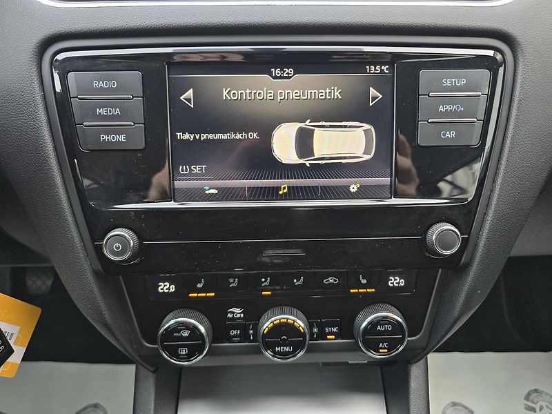 Škoda Octavia 1.6TDi STYLE LED DIGIKLIMA-DPH - fotka 25 z 33
