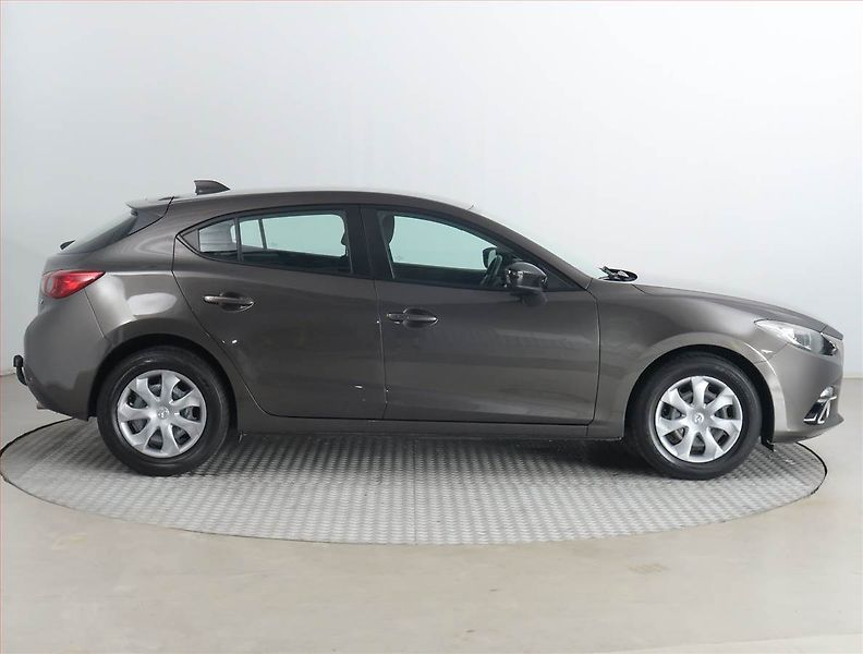 Mazda 3 (2014) 1.5 Skyactiv-G, Navi - fotka 6 z 16