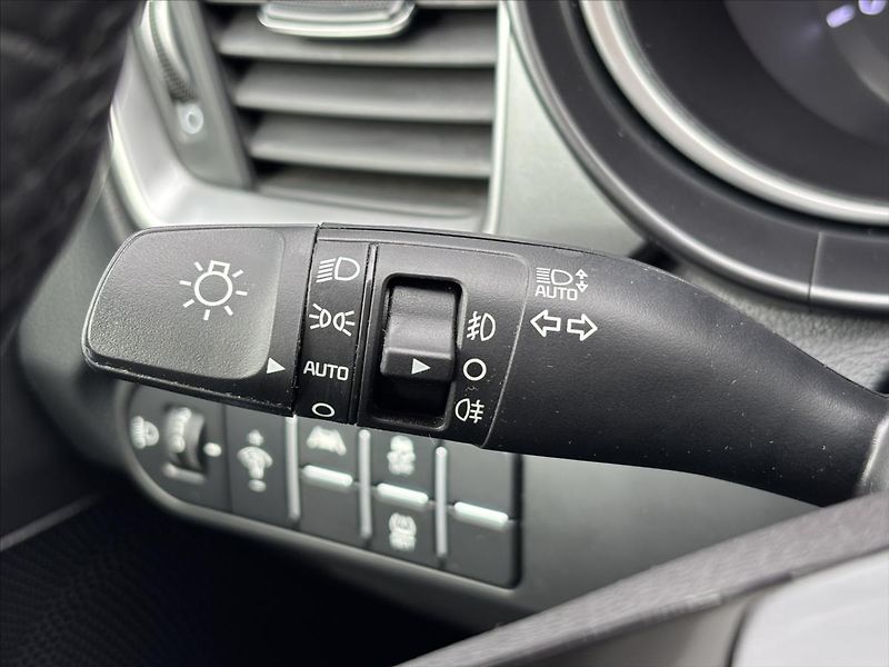 Kia Ceed 1,5 TGDi TOP ZÁRUKA - fotka 32 z 40