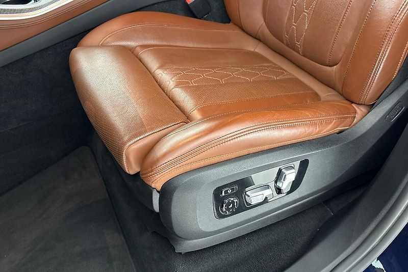 BMW X5 xDrive40d - fotka 7 z 27
