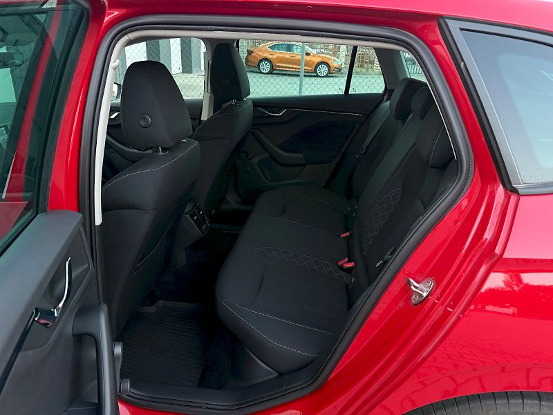 Škoda Scala (2022) 1.0 TSI 81 kW Ambition - fotka 10 z 22