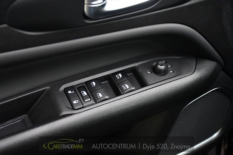 Jeep Compass 1.5l GSE T4 48V e-Hybrid - fotka 24 z 50