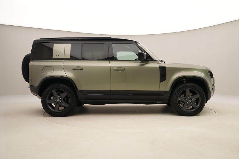 Land Rover Defender D250 X-DYNAMIC SE AWD AUT - fotka 13 z 48
