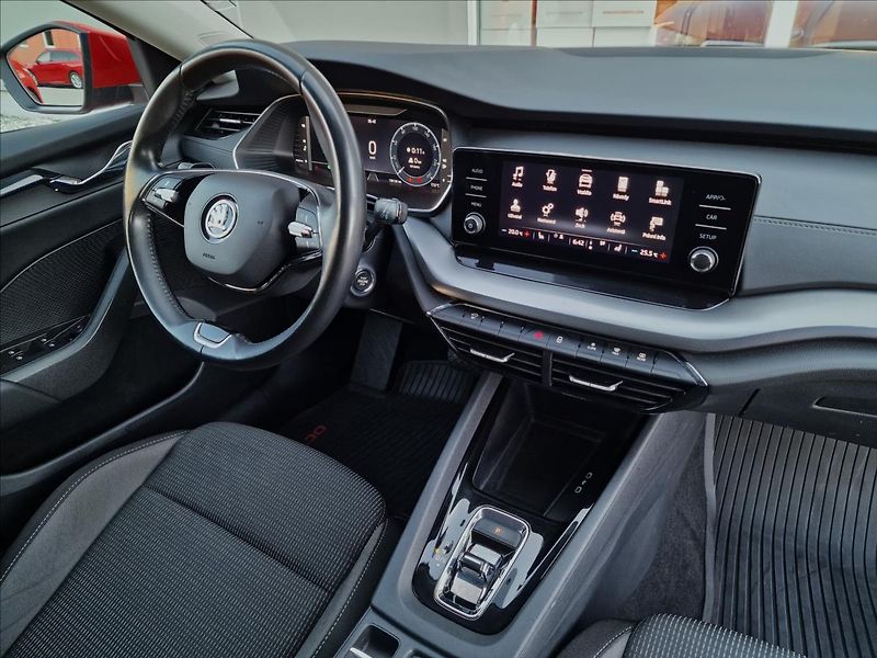 Škoda Octavia 2.0TDI DSG Ambition,ČR,1.Maj. - fotka 40 z 50