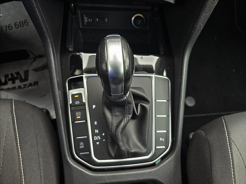 Volkswagen Golf Sportsvan 1,4TSi 110KW R-Line NAVI - fotka 24 z 47