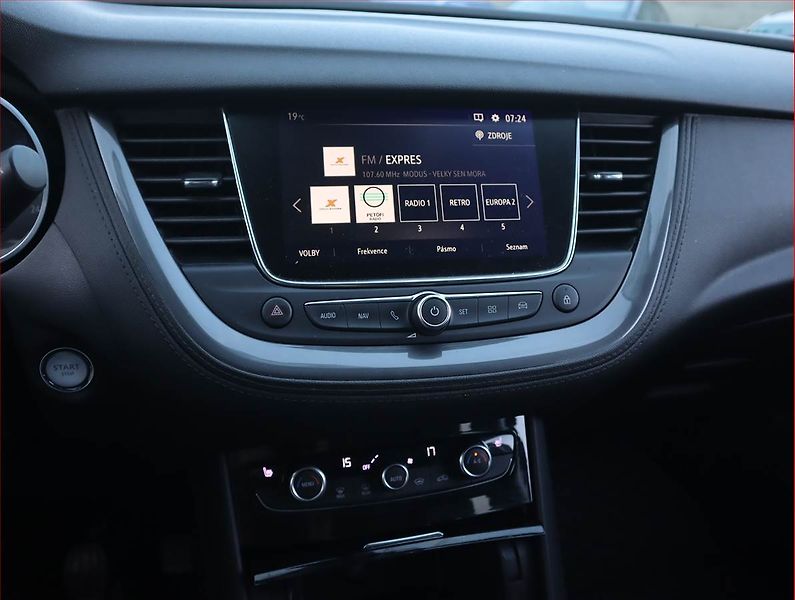 Opel Grandland X (2018) 1.2 Turbo, Serv.kniha, Kůže - fotka 12 z 21