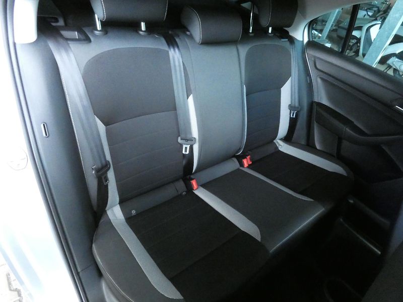 Škoda Rapid Ambition 1,2 TSI 81KW - fotka 27 z 30