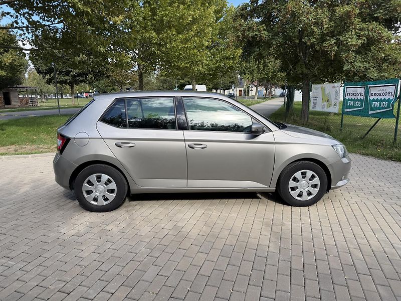 Škoda Fabia 1.0 55 kW 83000 km  - fotka 9 z 23