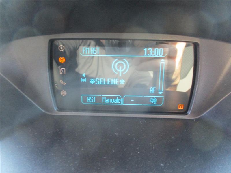 Ford Tourneo Connect 1,5 TDCi Trend Klima bez koroz - fotka 17 z 33