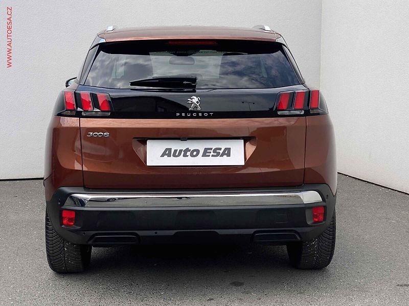 Peugeot 3008 (2017) 1.2 PT, Allure, AT, panor - fotka 5 z 19