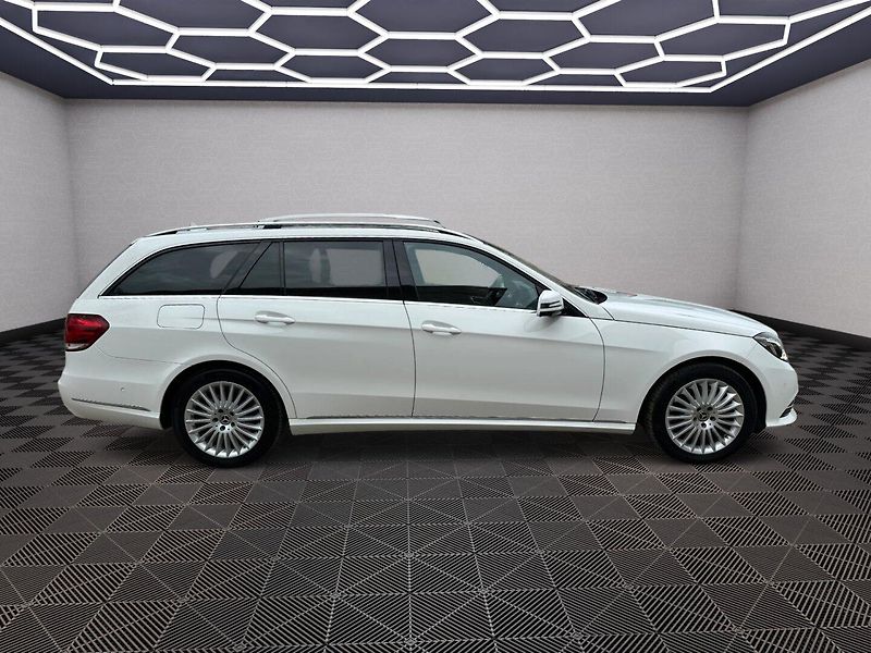Mercedes-Benz Třídy E (2016) 350CDI 4Matic Elegance - fotka 8 z 40