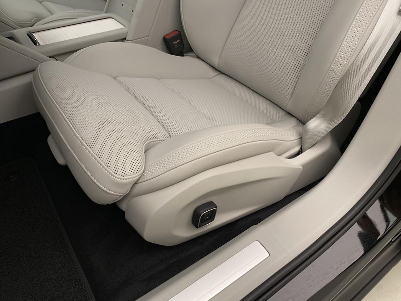 Volvo ES90 (2026) PURE ELECTRIC EXT.SINGLE ULTRA - fotka 29 z 69